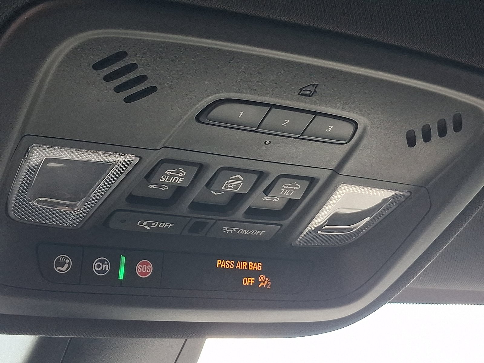 Used 2023 Chevrolet Traverse RS AWD/4WD image 29