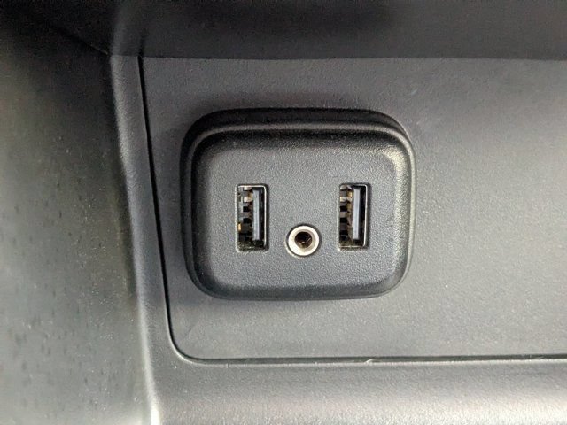 Used 2022 Chevrolet Colorado LT RWD image 26