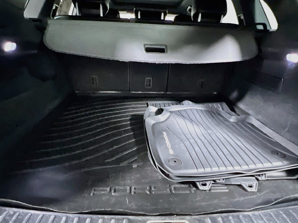 Used 2021 Porsche Cayenne AWD/4WD image 31