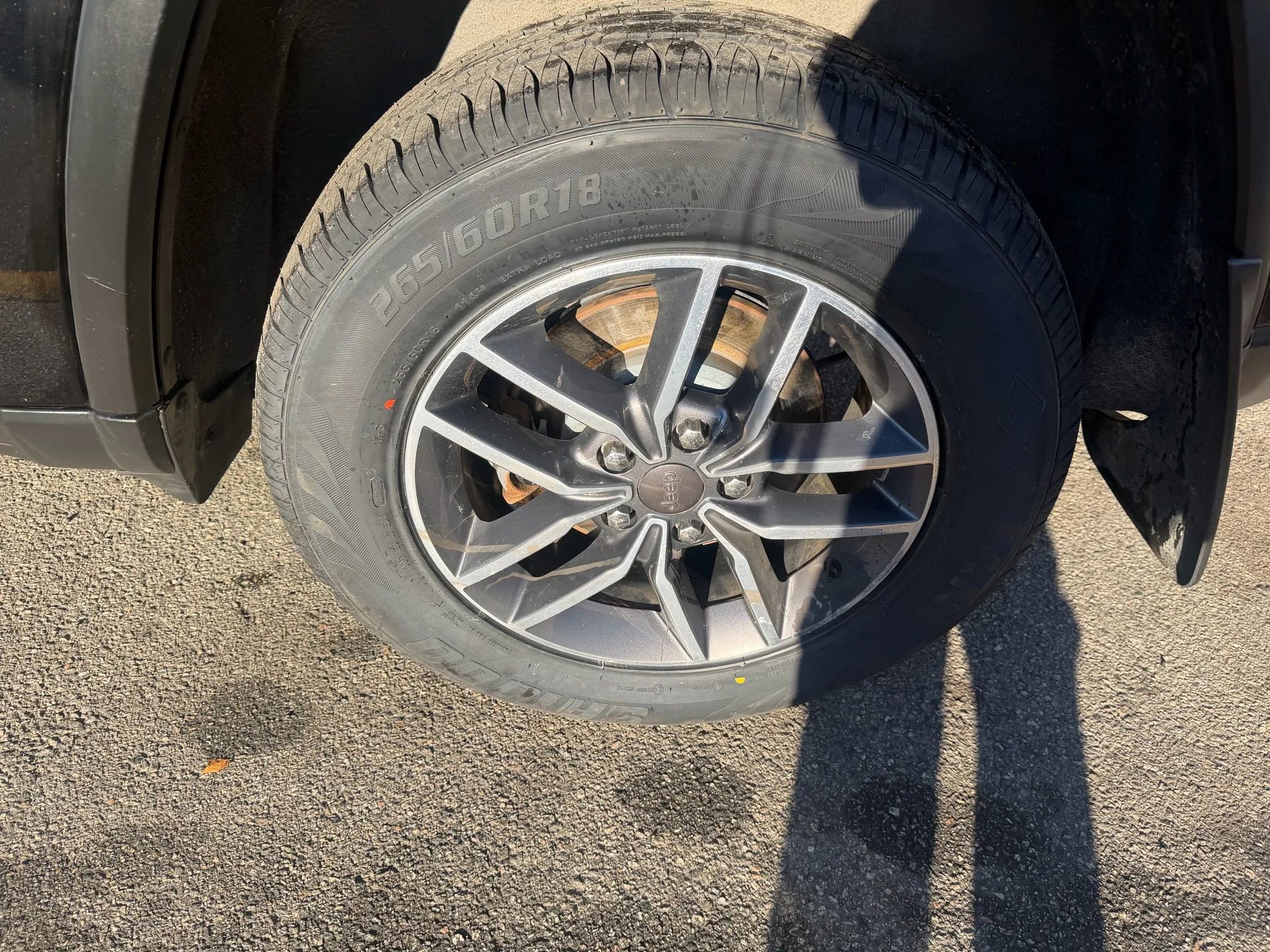 Used 2019 Jeep Grand Cherokee Limited image 9