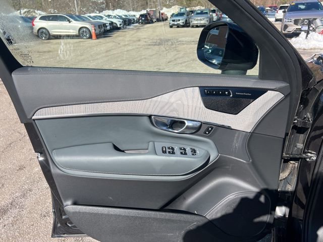 Certified 2025 Volvo XC90 B6 Ultra w/ Lounge Package image 29