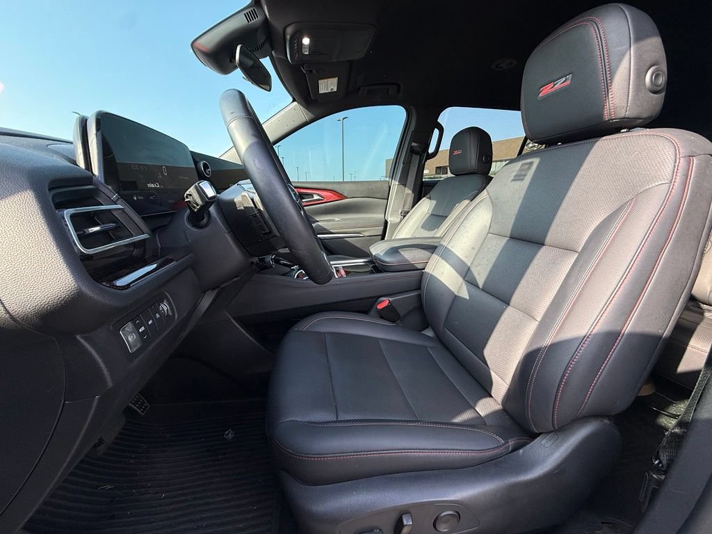 Used 2024 Chevrolet Traverse Z71 w/ LPO, Floor Liner Package AWD/4WD image 19