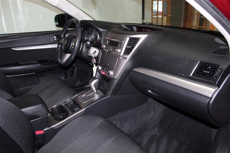 Used 2010 Subaru Legacy 2.5i Premium AWD/4WD image 21