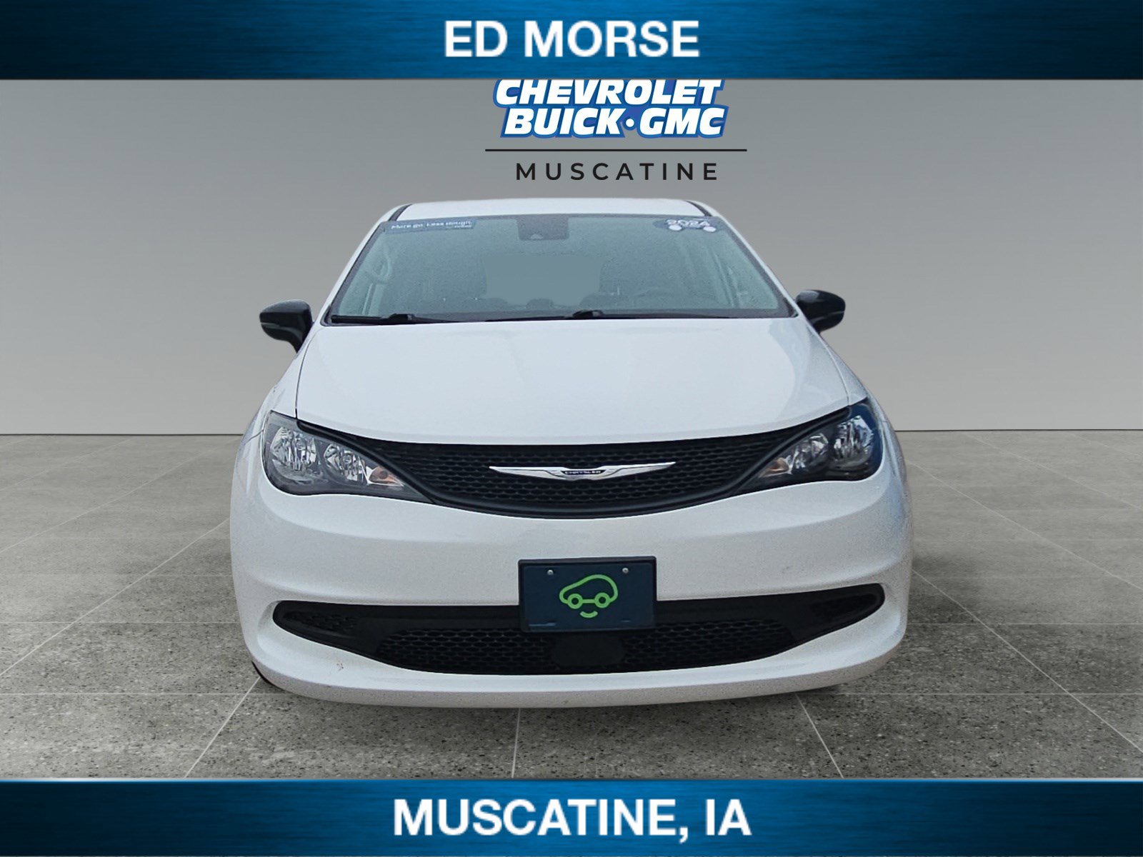 Used 2024 Chrysler Voyager LX image 8