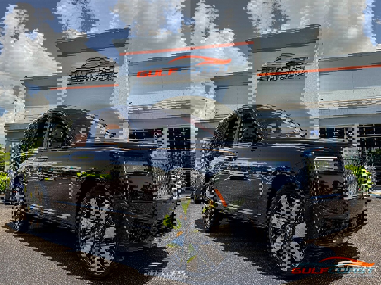 Used 2025 Rolls-Royce Cullinan image 1