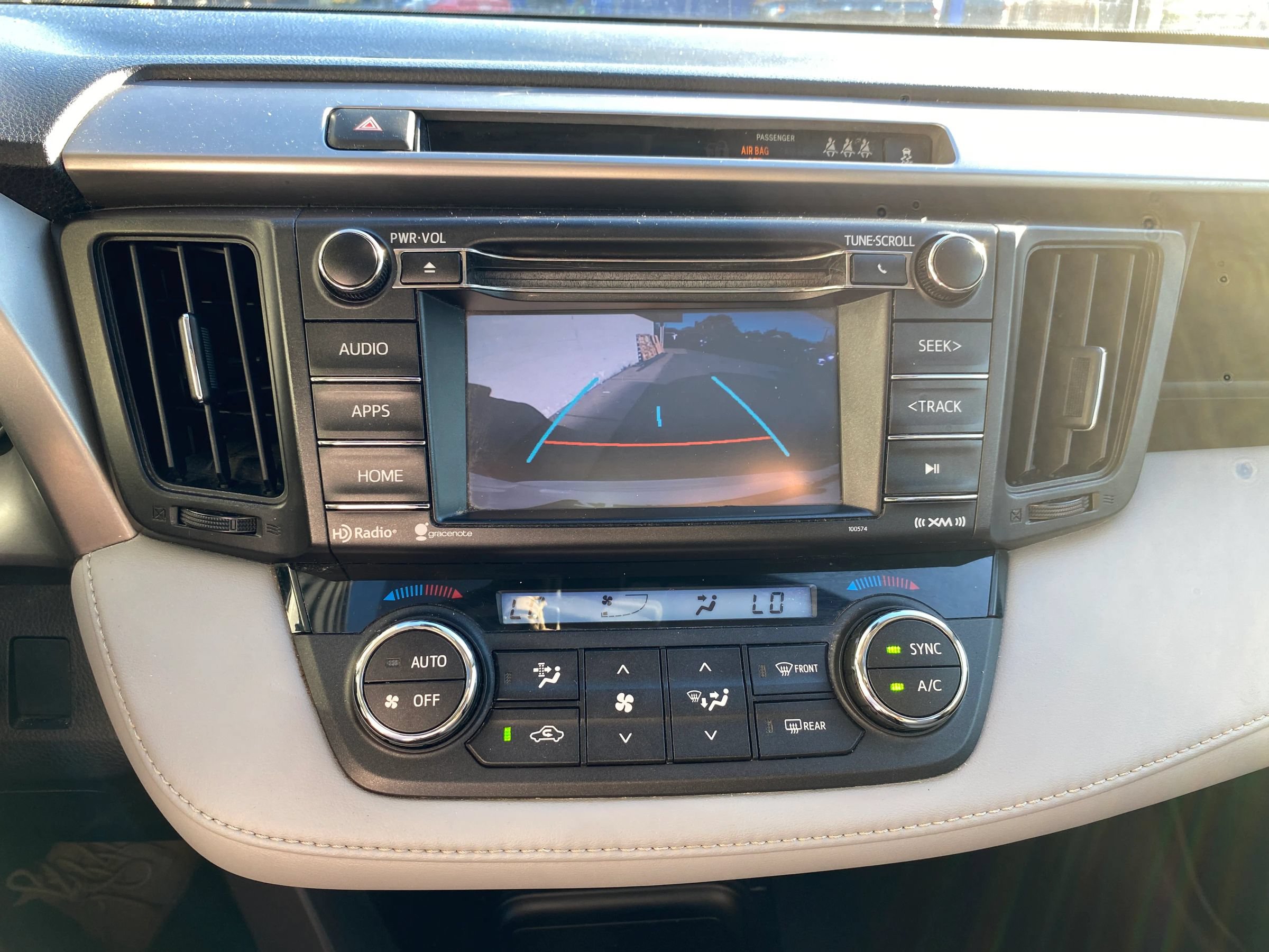 Used 2017 Toyota RAV4 XLE AWD/4WD image 20