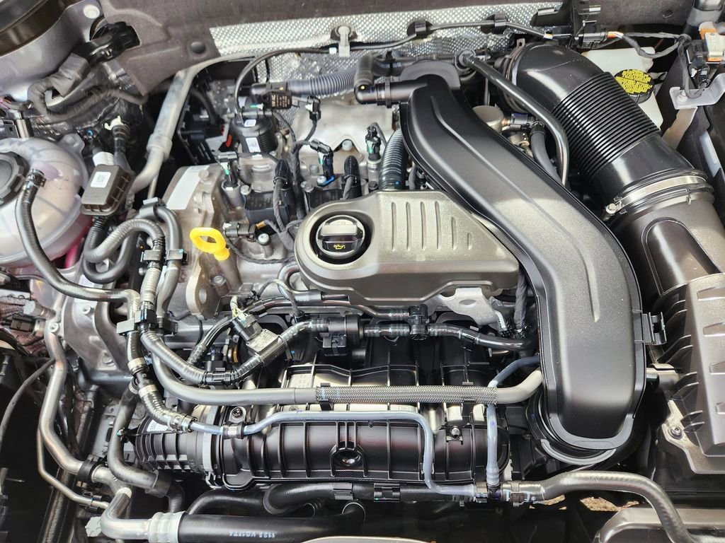 Used 2024 Volkswagen Taos SE image 22