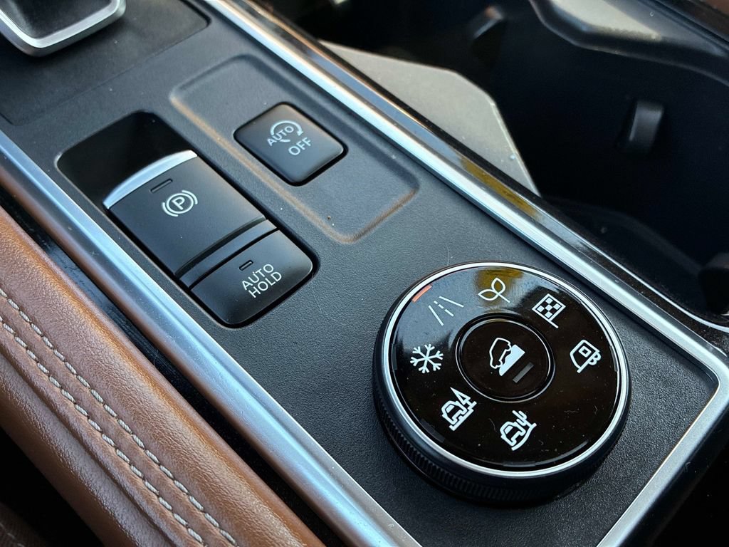 Certified 2023 Nissan Pathfinder Platinum AWD/4WD image 32