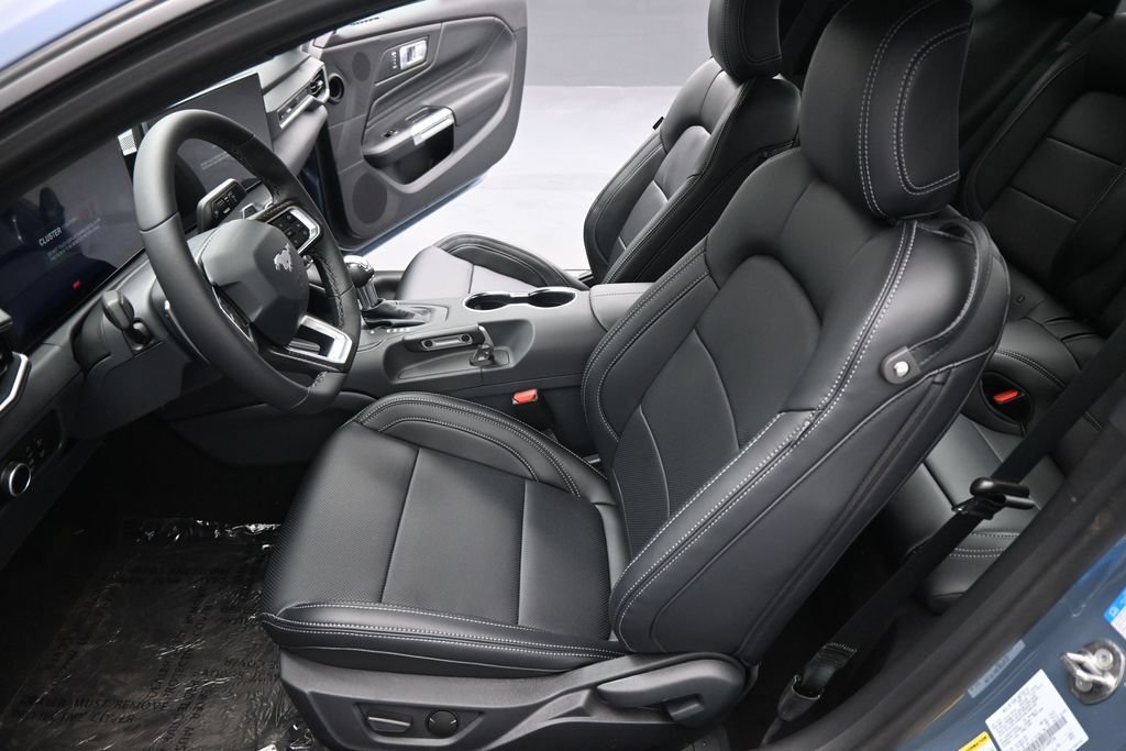 New 2026 Ford Mustang GT Premium w/ GT Performance Package RWD image 9