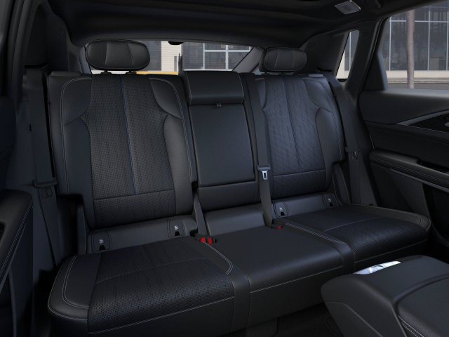 New 2026 Cadillac Lyriq Signature Luxury AWD/4WD image 17
