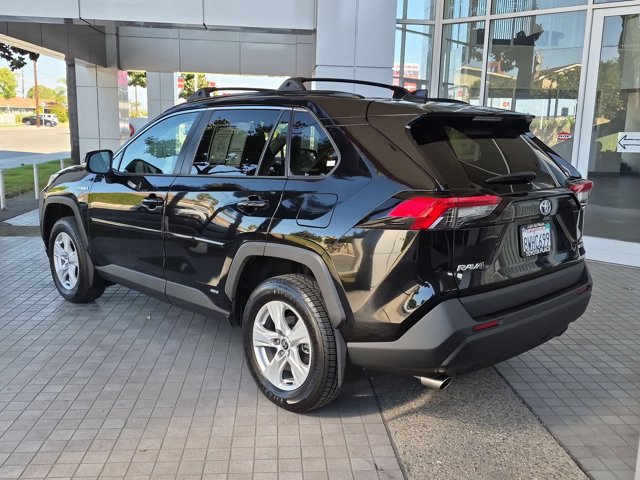 Used 2021 Toyota RAV4 XLE AWD/4WD image 11