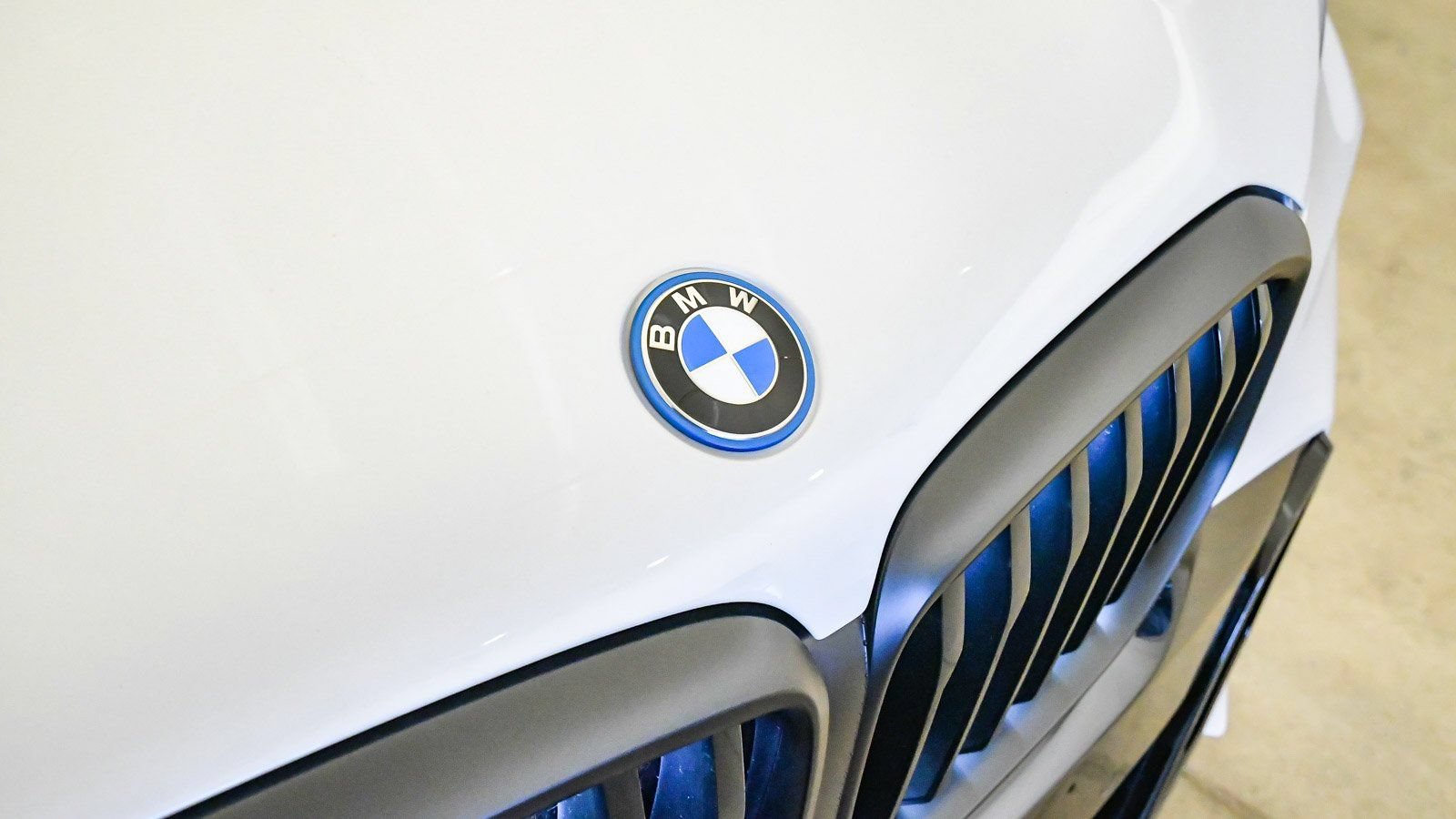 New 2026 BMW X5 xDrive50e w/ M Sport Package AWD/4WD image 8