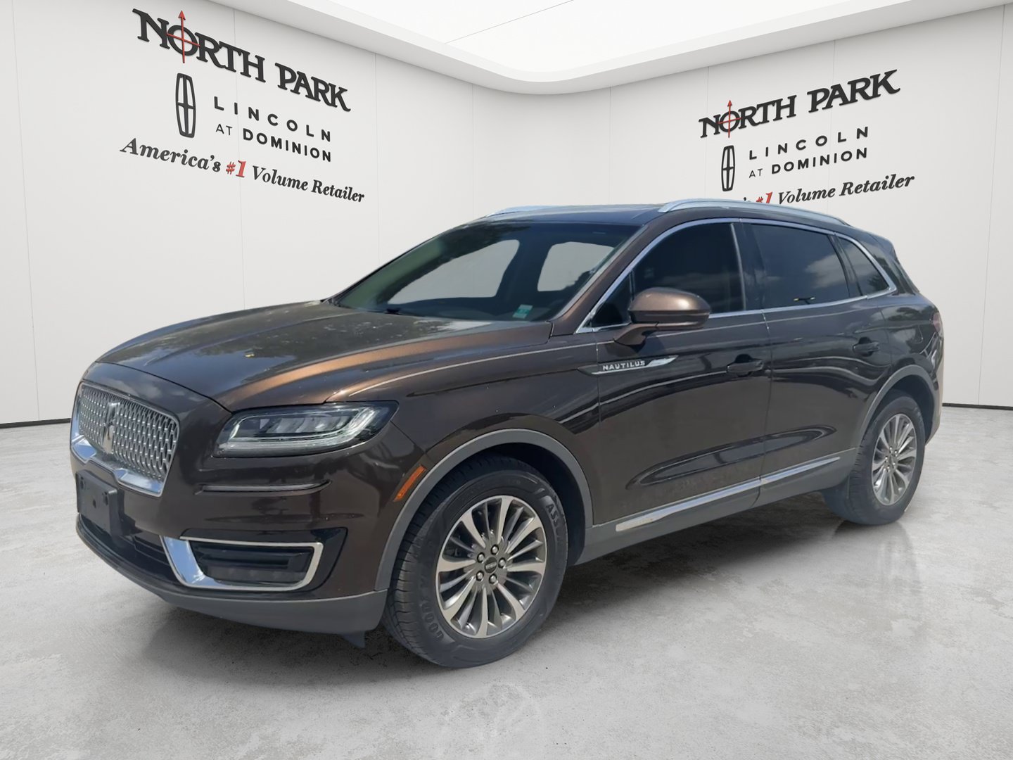 Used 2019 Lincoln Nautilus Select AWD/4WD image 1