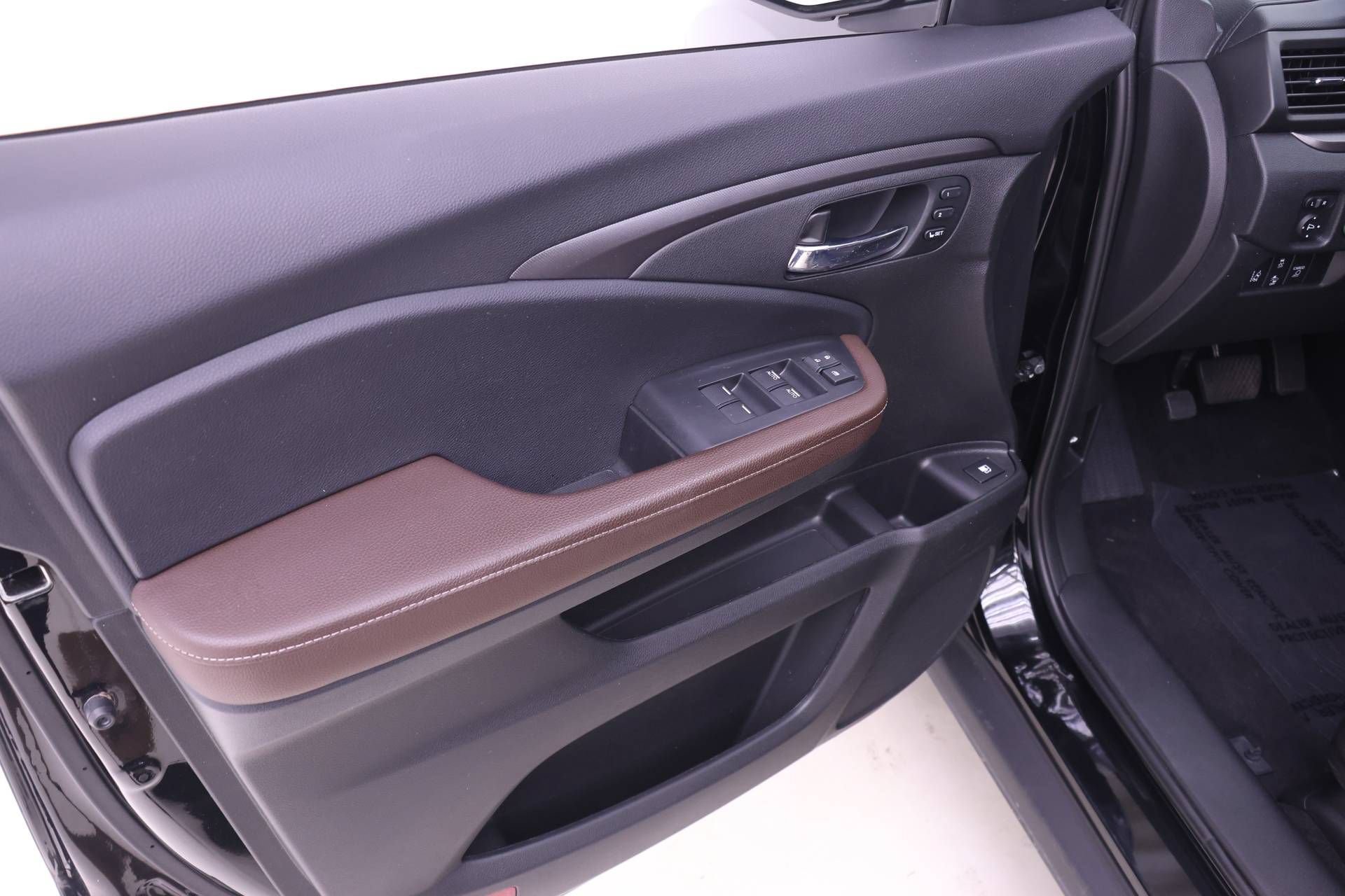 Certified 2024 Honda Ridgeline RTL image 9