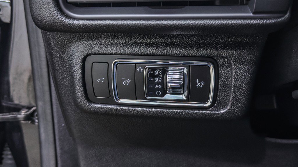 Used 2024 Lincoln Corsair AWD image 27