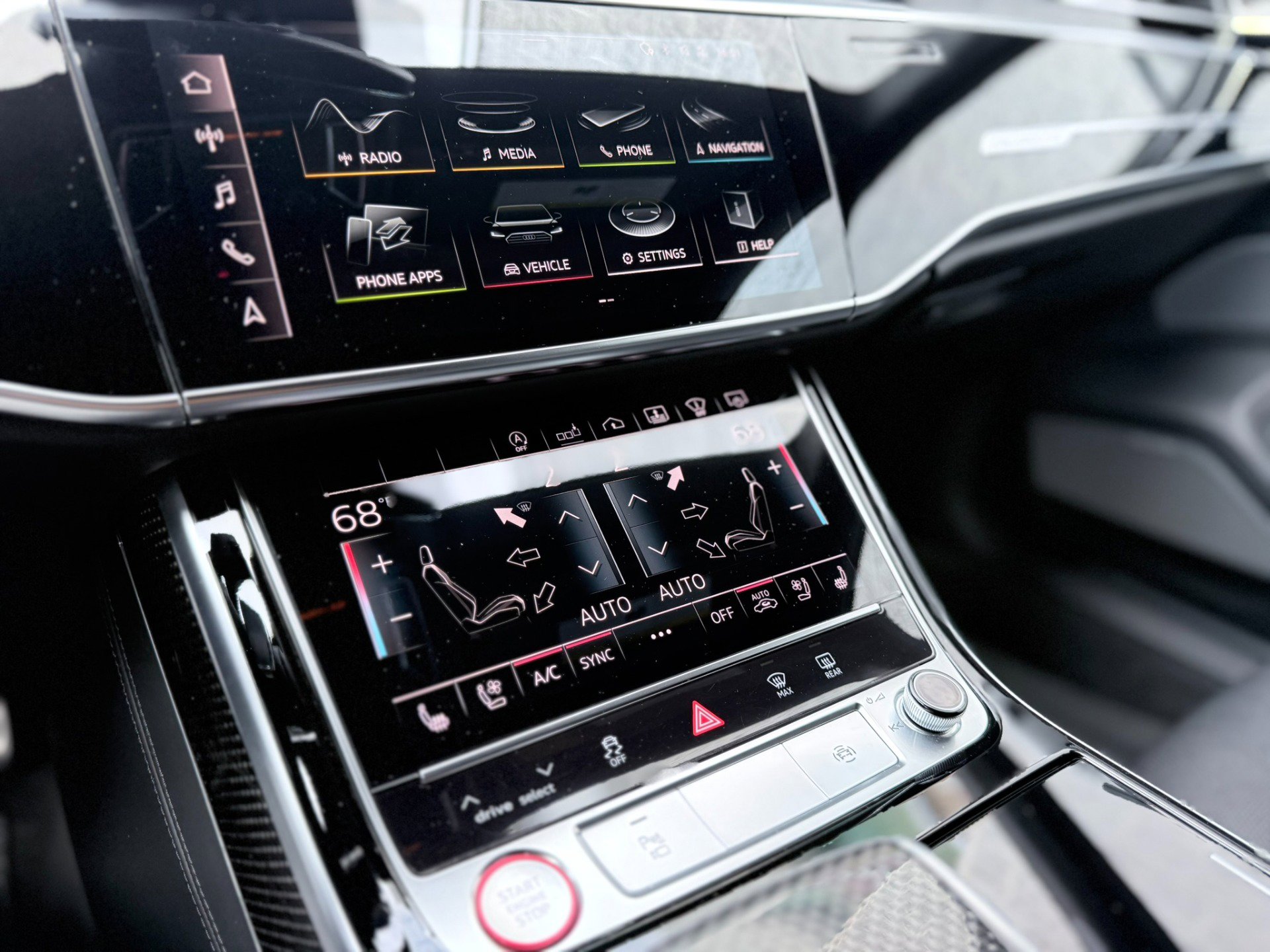 Used 2020 Audi S8 L image 19