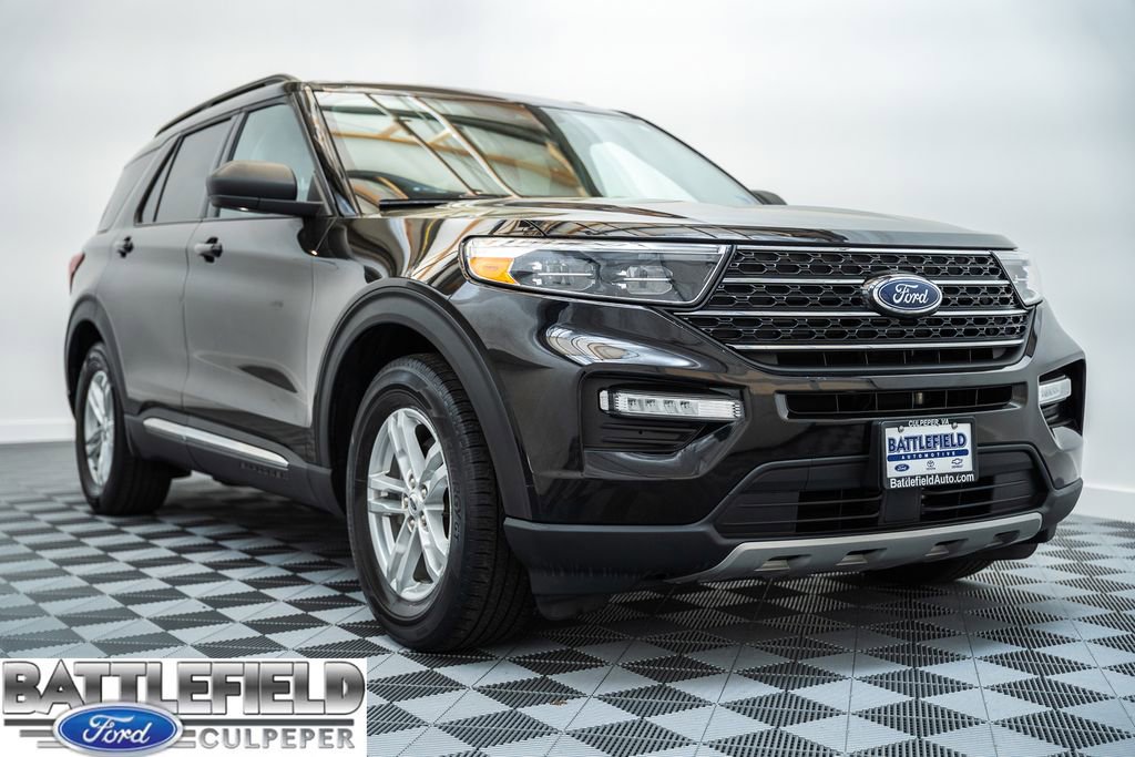 Used 2021 Ford Explorer XLT w/ Equipment Group 202A RWD image 1
