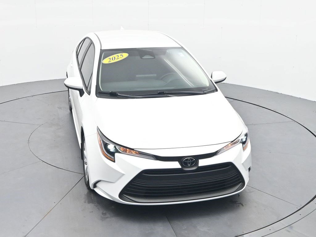 Used 2025 Toyota Corolla LE w/ LE Premium Package FWD image 20