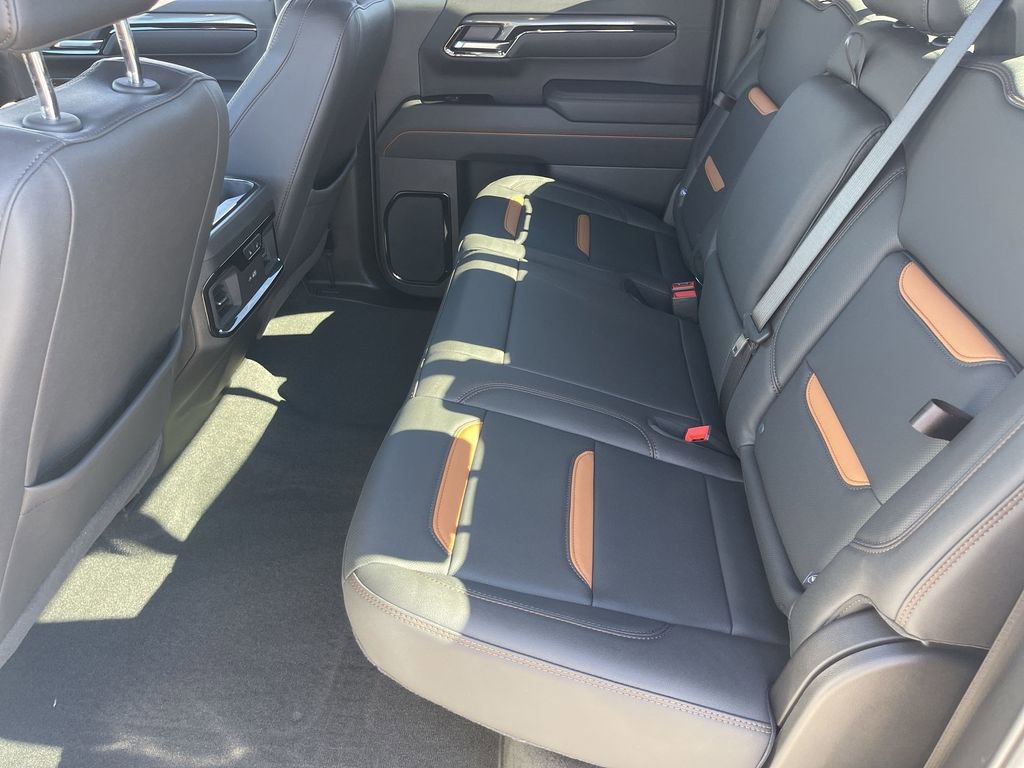 Used 2025 GMC Sierra 1500 AT4 w/ AT4 Premium Package image 26