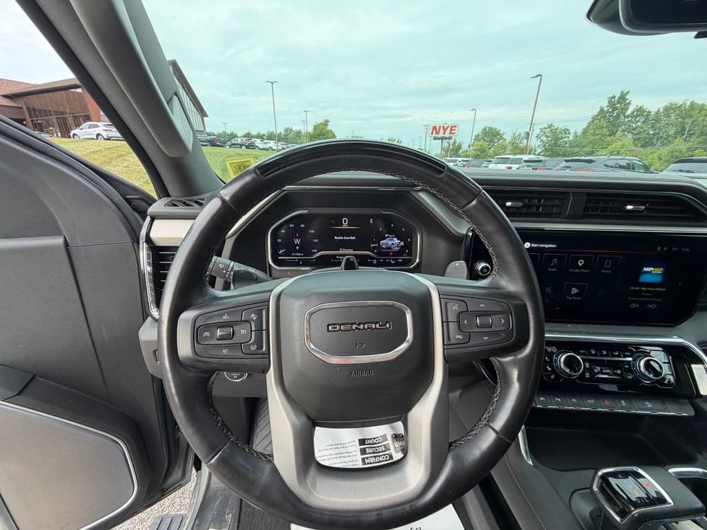 Used 2025 GMC Sierra 1500 Denali w/ Technology Package AWD/4WD image 32