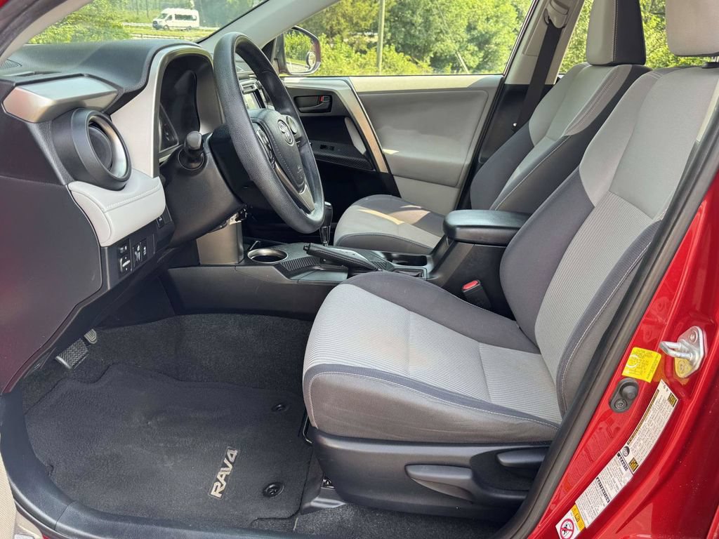 Used 2013 Toyota RAV4 XLE AWD/4WD image 21