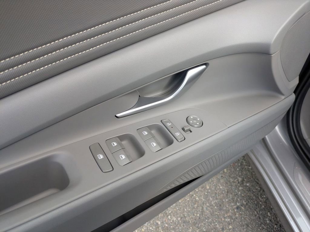 New 2025 Hyundai Elantra Sport image 14