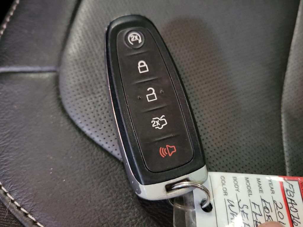 Used 2015 Ford Flex SEL w/ Equipment Group 202A FWD image 19