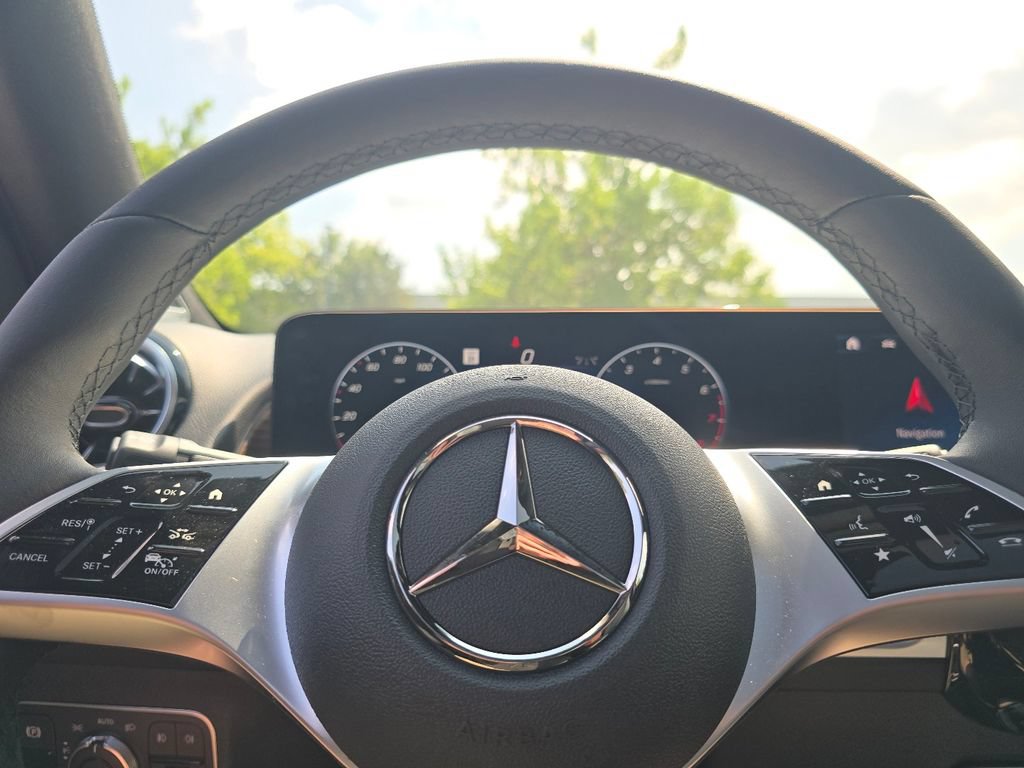 New 2026 Mercedes-Benz GLB 250 4MATIC image 28