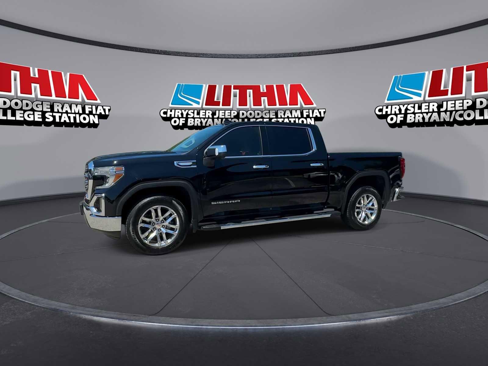 Used 2020 GMC Sierra 1500 SLT RWD image 9