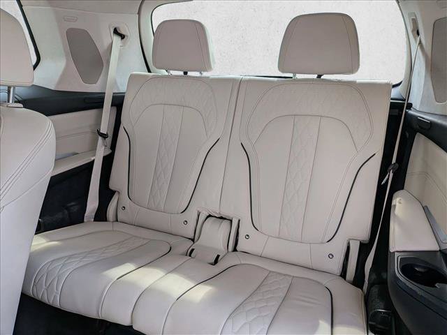Used 2022 BMW ALPINA XB7 AWD/4WD image 21