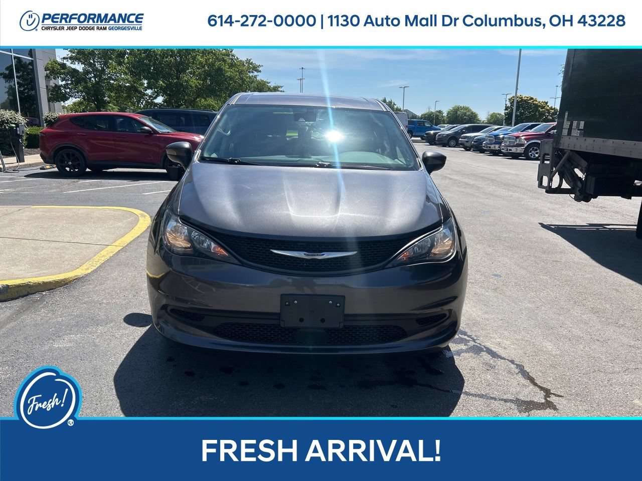 Used 2023 Chrysler Voyager LX FWD image 9