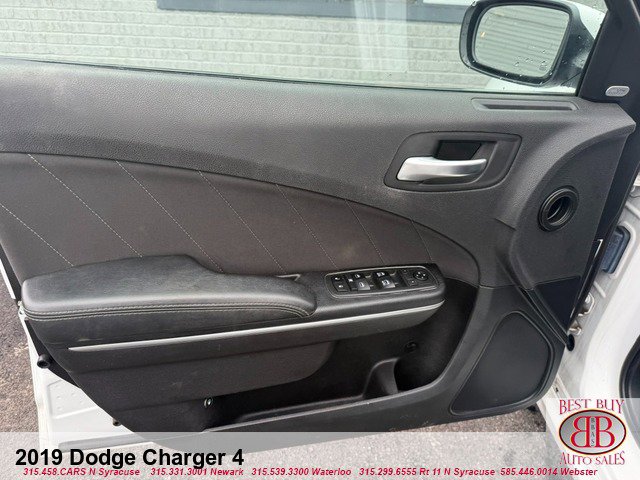 Used 2019 Dodge Charger SXT w/ Driver Confidence Group image 13