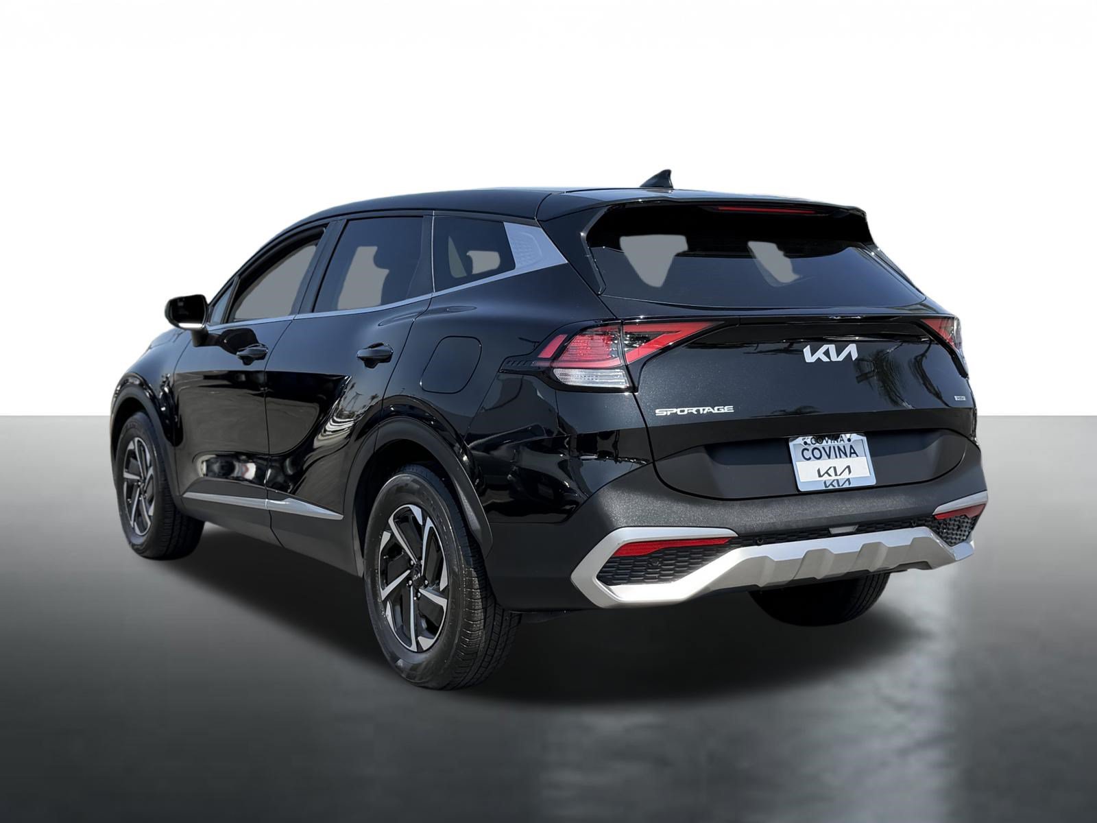Used 2025 Kia Sportage LX FWD image 6
