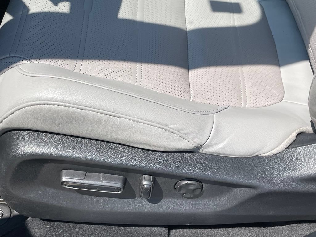 Used 2020 Honda CR-V EX-L image 10