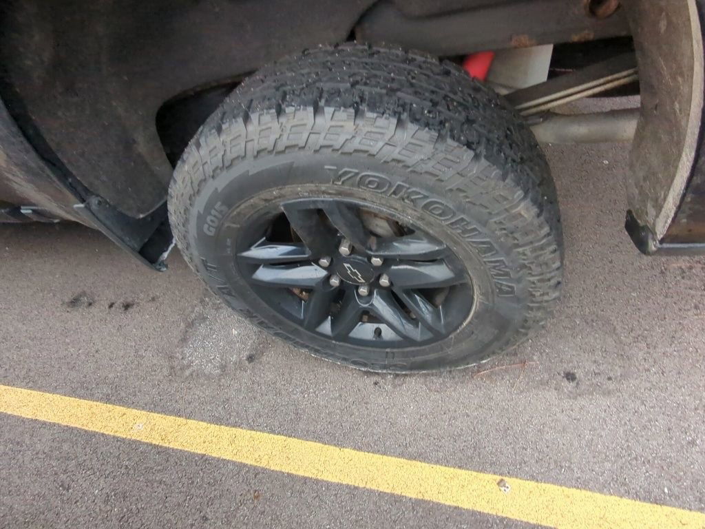 Used 2020 Chevrolet Silverado 1500 LT Trail Boss image 6