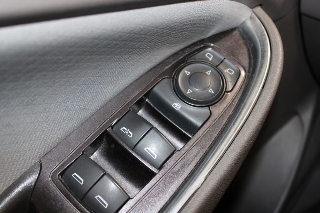 Used 2016 Chevrolet Malibu LT FWD image 42