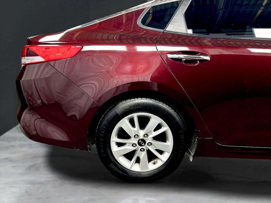 Used 2018 Kia Optima LX image 11