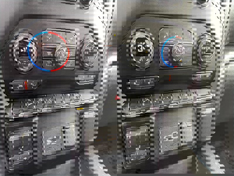 Used 2021 Chevrolet Silverado 1500 LT Trail Boss w/ Convenience Package II image 32