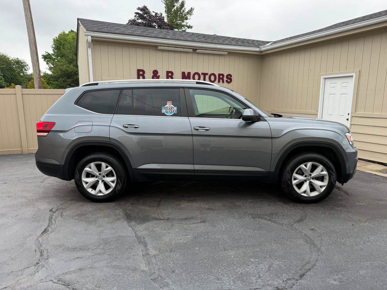 Used 2019 Volkswagen Atlas S AWD/4WD image 2