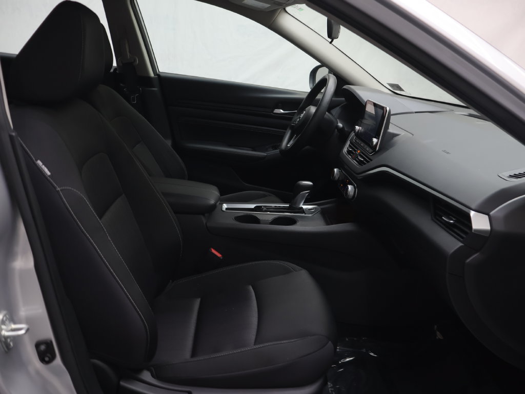 Used 2019 Nissan Altima 2.5 S FWD image 9