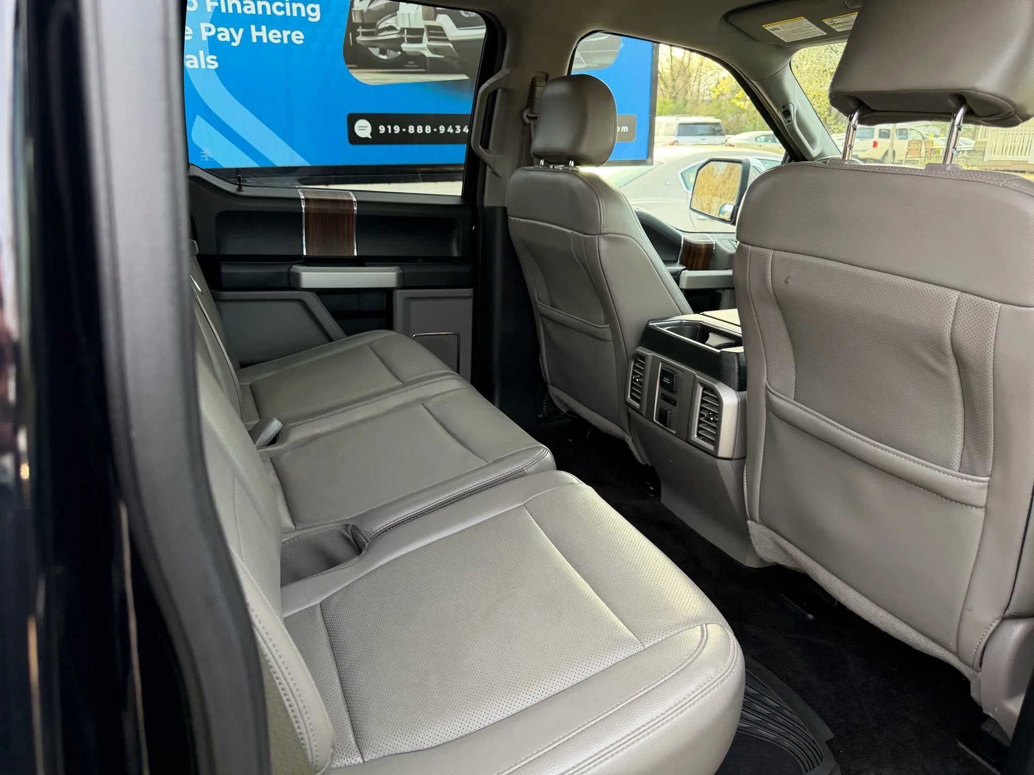 Used 2016 Ford F150 Lariat w/ Equipment Group 502A Luxury AWD/4WD image 19