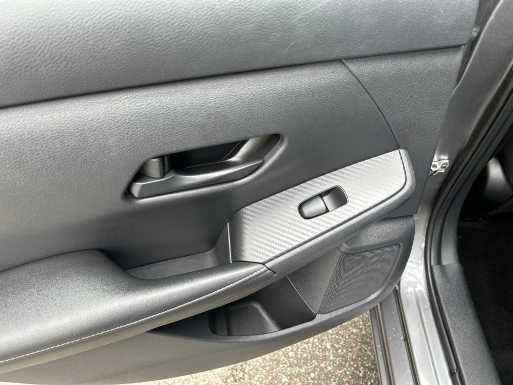 Used 2024 Nissan Sentra SV FWD image 26