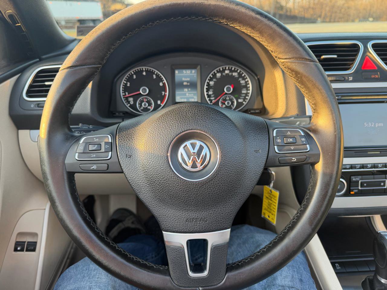 Used 2012 Volkswagen Eos Komfort FWD image 15