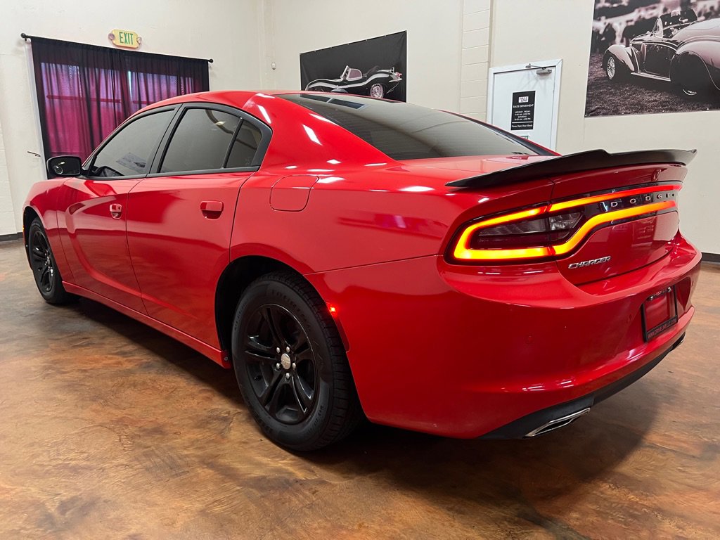Used 2020 Dodge Charger SXT w/ Leather Interior Group RWD image 7