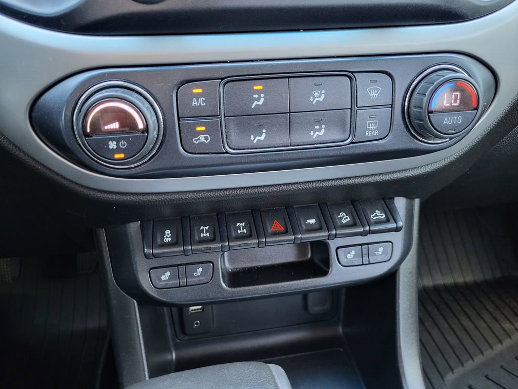 Used 2018 Chevrolet Colorado ZR2 image 13