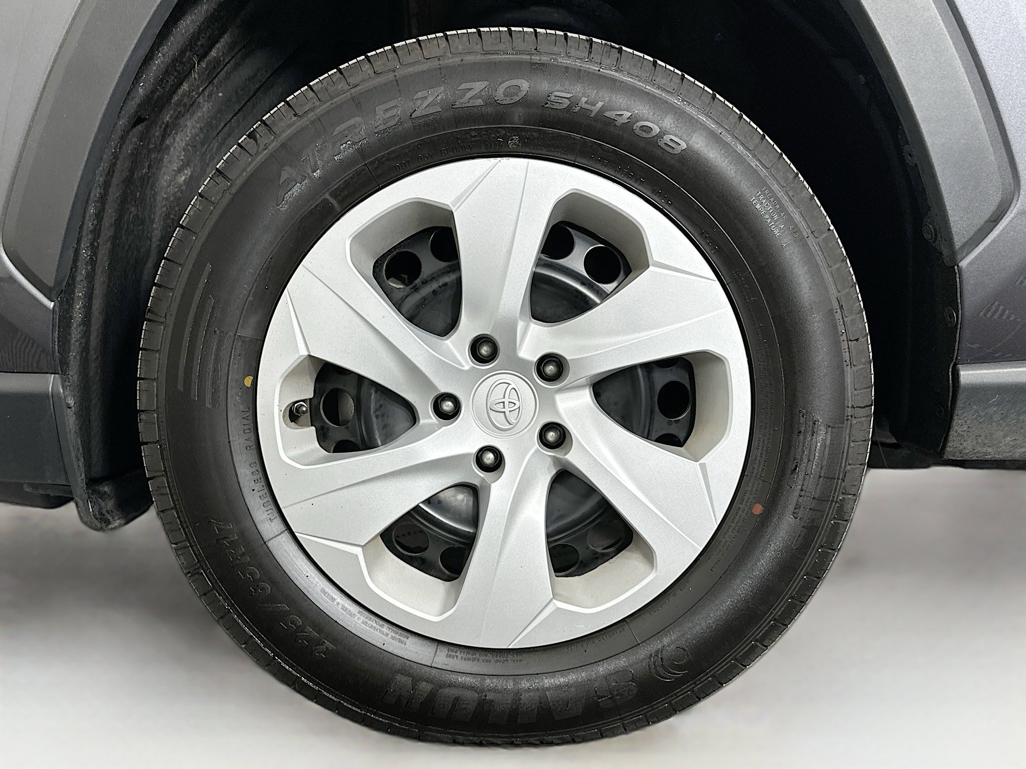 Used 2024 Toyota RAV4 LE image 11