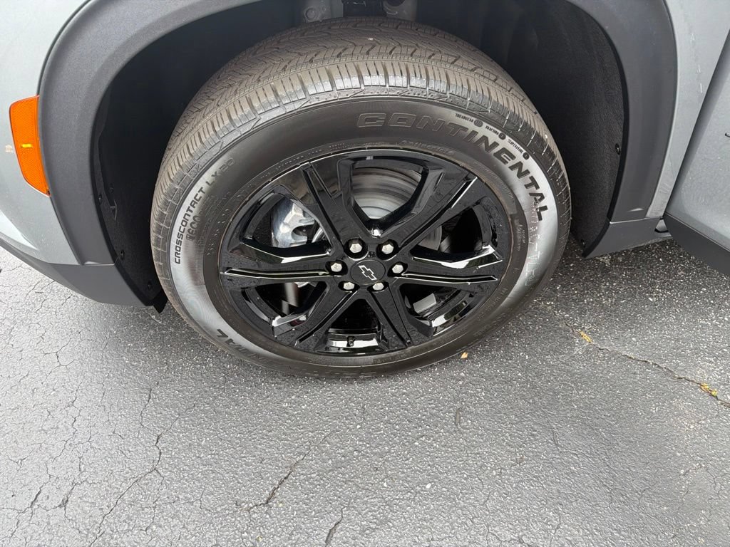 New 2027 Chevrolet Traverse LT w/ Midnight/Sport Edition AWD/4WD image 16