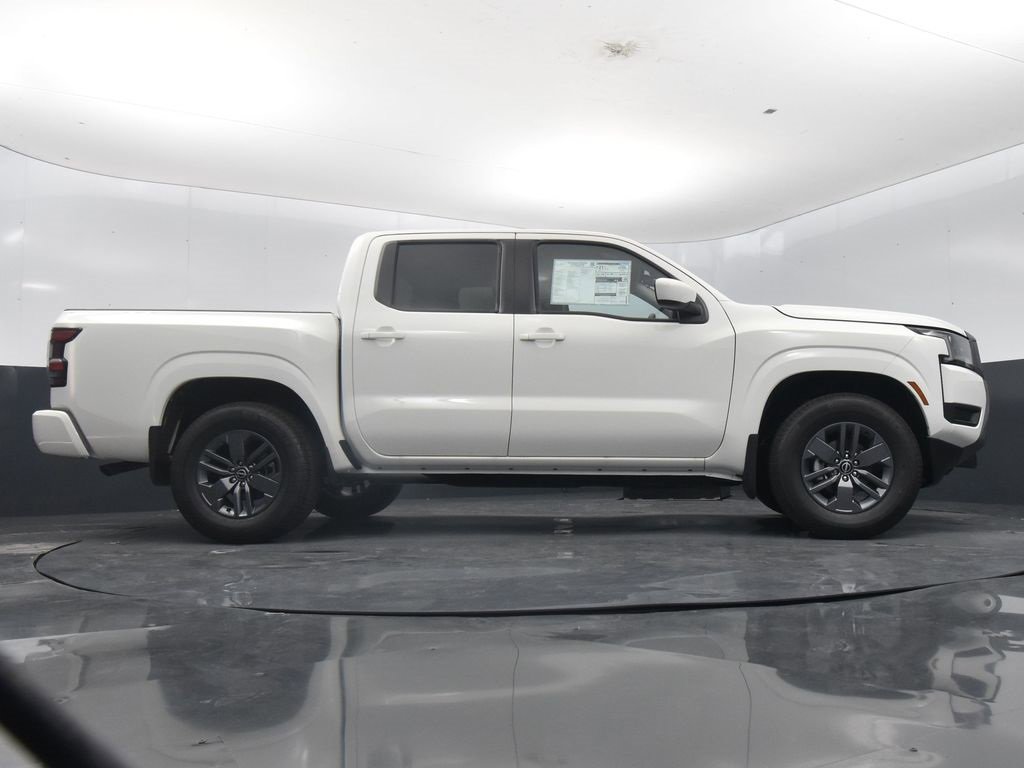 Certified 2025 Nissan Frontier SV image 29