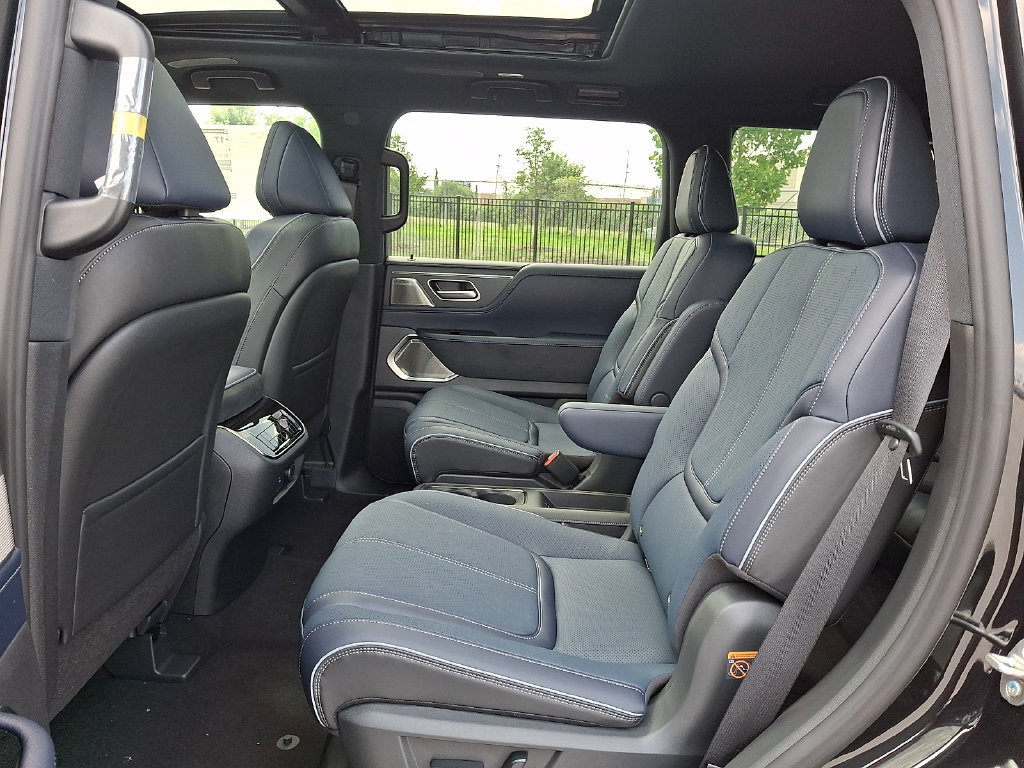 New 2027 INFINITI QX80 Sensory AWD/4WD image 7