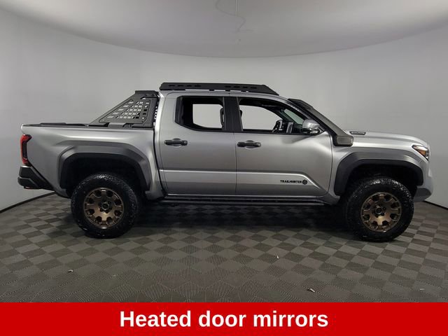 Used 2025 Toyota Tacoma Trailhunter image 10